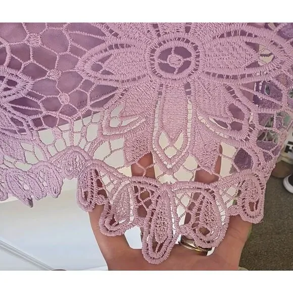 London Times Lace Extended Shoulder V-Neck Shift Dress Lilac Size 8 Worn Once